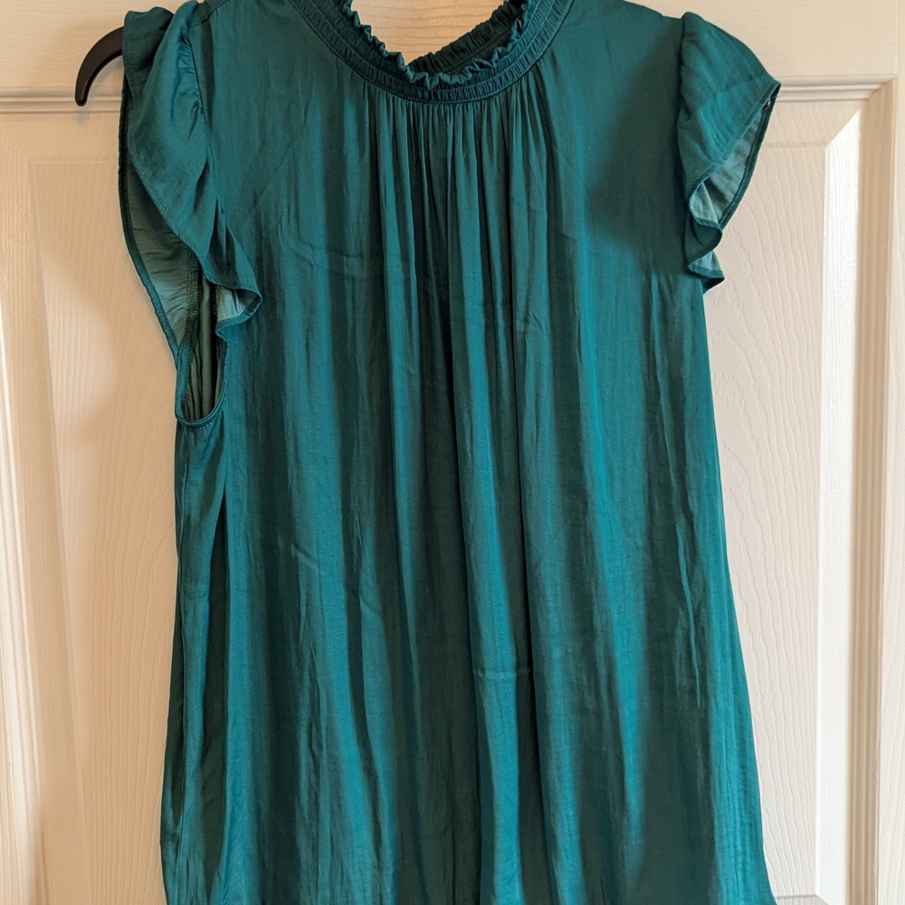 LOFT Green Ruffled Flutter Sleeve Blouse